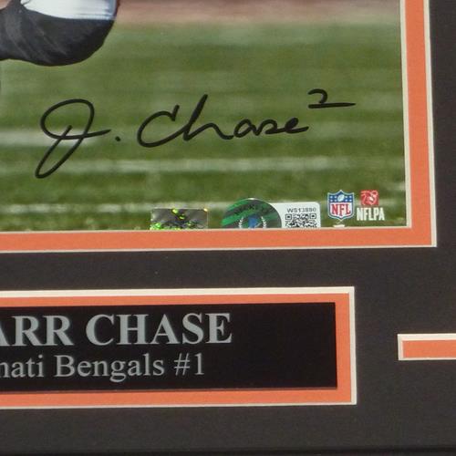 Ja'Marr Chase Autographed Cincinnati Bengals (Black Jersey) Deluxe Framed 8x10 Photo - Beckett