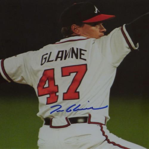 Tom Glavine Autographed Altanta Braves Deluxe Framed 8x10 Photo - Radtke