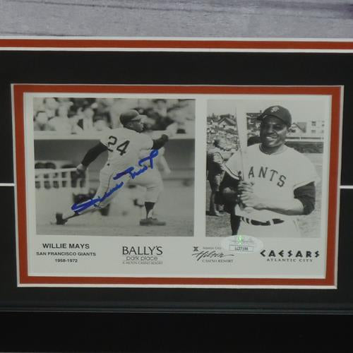 Willie Mays Autograph Deluxe Framed with New York Giants (1954 World Series The Catch) 11x14 Photo - JSA