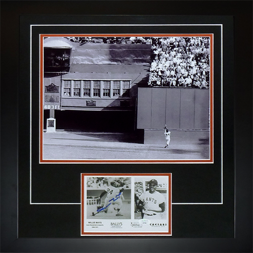 Willie Mays Autograph Deluxe Framed with New York Giants (1954 World Series The Catch) 11x14 Photo - JSA