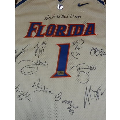 2006-07 Florida Gators Team Autographed Florida Gators (White #1) Jersey