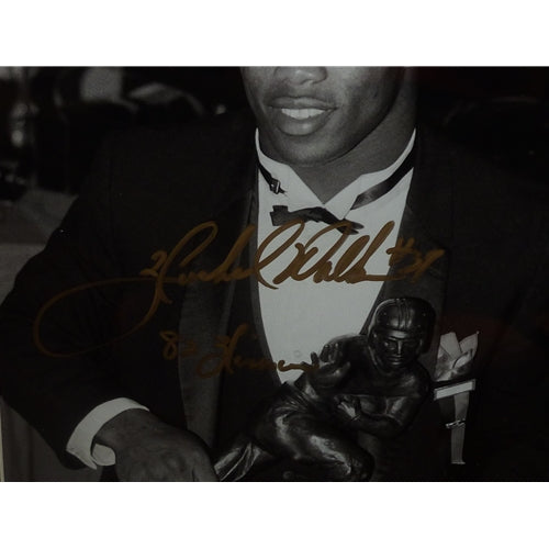 Herschel Walker Autographed Georgia Bulldogs (Heisman Trophy BW) Deluxe Framed 11x14 Photo w/ "82 Heisman"