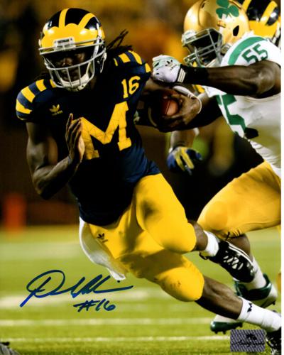 Denard Robinson Autographed Michigan Wolverines (Under The Lights vs ND) 8x10 Photo